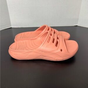 Women’s Teva apreslide